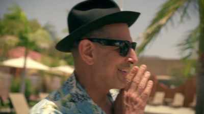 I think they've espied me - The World According to Jeff Goldblum