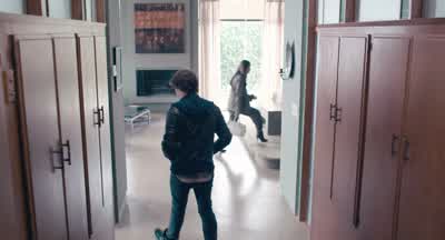 I think we need to get out of here. - The Bling Ring