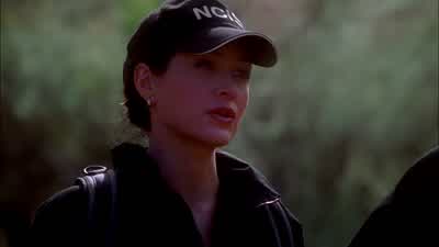 I think we're looking for a woman. - NCIS