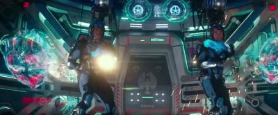 - I think we've pissed him off.
- Good. - Pacific Rim: Uprising