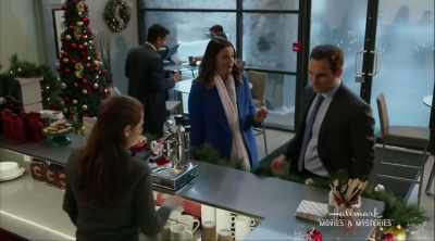 I thought you decided
not to open a shop a while ago. - A Godwink Christmas