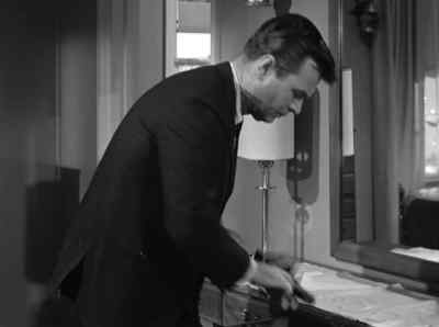I thought I’d give Amy a
sneak preview, does this... - Alfred Hitchcock Presents