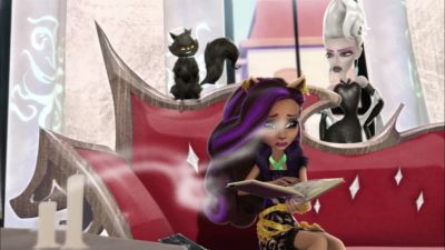 I thought I told you to throw that away - Monster High: Scaris, City of Frights