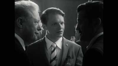 - I thought it was kinda dumb, really.
- Dumb? It's boss. - Splashback