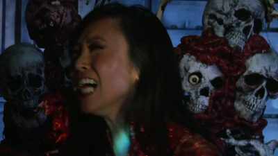 - I thought you loved me.
 [eerie music] - Giantess Attack vs. Mecha Fembot