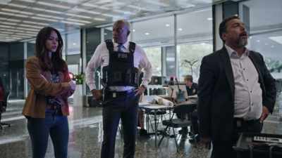 I thought negotiations were
about getting hostages out, - The Rookie: Feds
