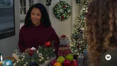 I thought you said that
job was impossible to get. - Inventing the Christmas Prince