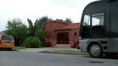 - I thought this was a repair shop. - Meet the Fockers