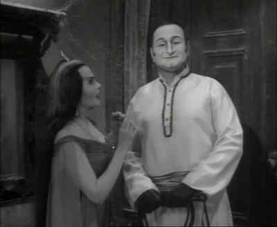 I thought you were
coming as Rock Hudson. - The Munsters