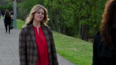 I thought you were
supposed to be solving a murder. - Pretty Little Liars: The Perfectionists