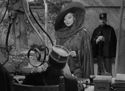 I thought you were going to Paris. - The Devil Is a Woman