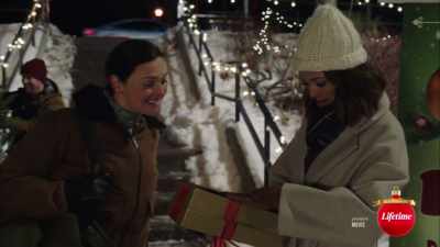 -I thought you'd like that.
-[chuckles] - Christmas Unwrapped