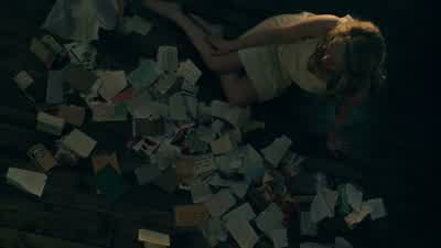 O f f re d: Three bells. - The Handmaid's Tale