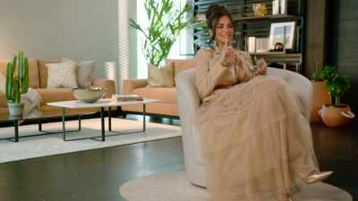 I was throwing up.
I had diarrhea. - The Real Housewives of Dubai