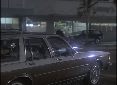 [Tires Screeching]
What are you, crazy? - Miami Vice