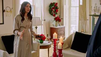 - I had to clear my head.
- You couldn't even let me know that you were okay? - A Christmas Masquerade