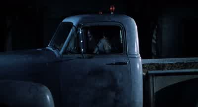 Had to lock up and get the lights. - The Texas Chain Saw Massacre