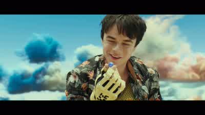 To retrieve you purchases, please place your items in the transmitter box and enter your DNA code. - Valerian and the City of a Thousand Planets
