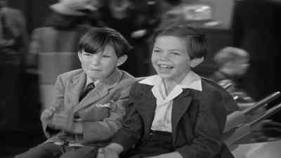 - I told you he was afraid!
- Big guy's a coward! - Shadow of the Thin Man