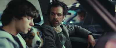 - I told you I had plans.
- What plans? - The Animal Kingdom