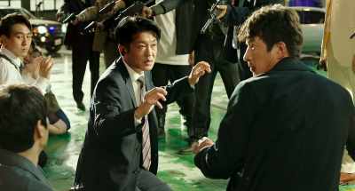 I told you Jun is not
a spy! You bastard! - Hitman: Agent Jun