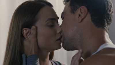 - I told you not to fall for me.
- Well, too late. - The Ark