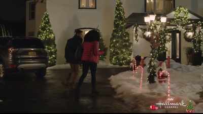 - I told that real estate agent - A Majestic Christmas