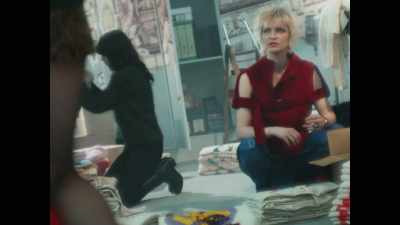 I told Sidney
to clean the needle properly. - Pistol