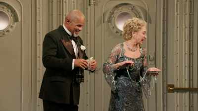 I told you, Eli.
Liquor has never touched my lips. - Anything Goes
