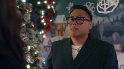 - I told you, I can't leave without Tiny Claus-- - The Z-Suite