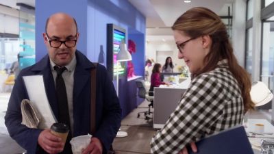 - I told you to leave me alone.
- Right, my desk is over here. - Supergirl
