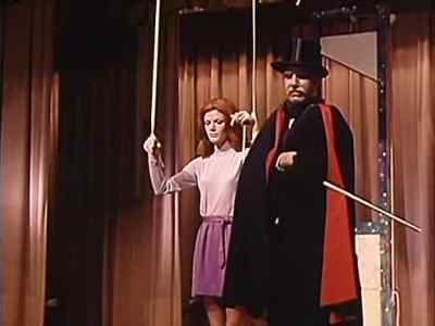 I told you to take your seat. - The Wizard of Gore