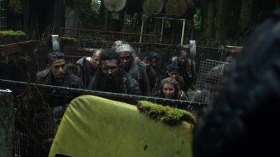 I told you,
we don't have your people. - The 100