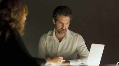 I took the phone and at the beginning - Inside the Mind of a Con Artist