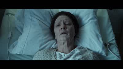 I took the train to Lourdes. - The Curious Case of Benjamin Button