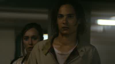 Trav. Leave him, Trav. Leave him. Leave him. - Fear the Walking Dead