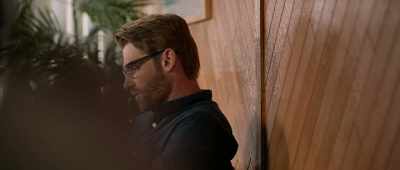 I tried to call her cell phone.
She didn't answer, - Secret Obsession