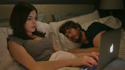 I tried to stay up. - The Intern