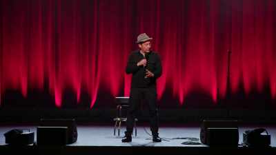 I tu su svi ovi ljudi, i - Rob Schneider: Woke Up in America
