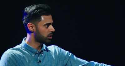 I turn around and I look, - Hasan Minhaj: Homecoming King