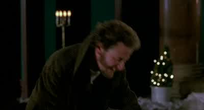 -I twisted my ankle on that board there. - Home Alone 2: Lost in New York