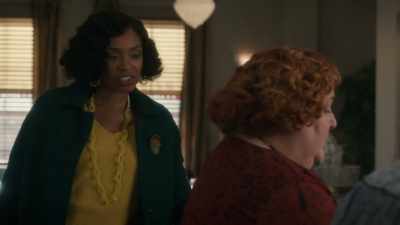 - I twisted my way out of a jam - Frankie Drake Mysteries
