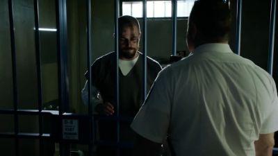 I, UM-- - Arrow
