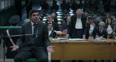 - I was unconscious, I don't know.
- It's true. - The Traitor