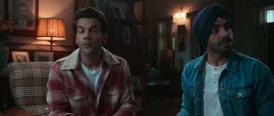 I understand your emotions, son. - Hum Do Hamare Do