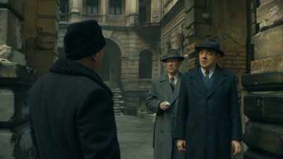 I understand my patient has been
assaulted. How is she? - Maigret in Montmartre