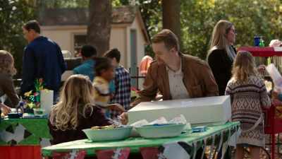 - I upgraded you
to the 32-inch. - Good Girls