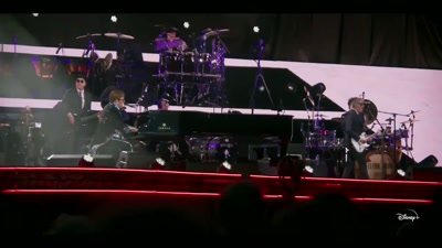 ♪ I used to be a heartbeat for somebody ♪ - Elton John Live: Farewell from Dodger Stadium