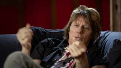 I used to love going over there,
to have something that was so... - Jeff Beck: Still on the Run