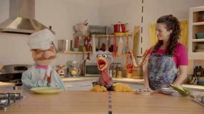 -I...
-(VOCALIZES) - Muppets Now